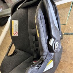 Evenflo LiteMax infant car seat. 