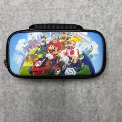 📀 NINTENDO SWITCH Deluxe Game Traveler Case - Mario Kart
