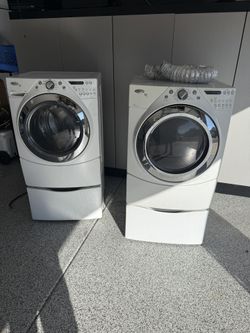 Whirlpool Duet Washer & Electric Dryer