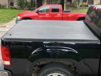 Hard Cover For GMC/Chevy Trucks