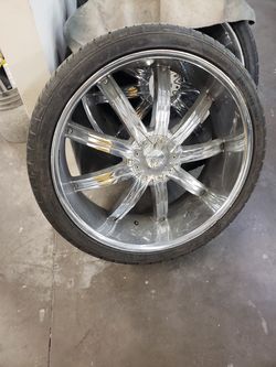 26 llantas 80 % buenas.