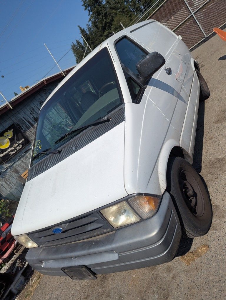 Parting Out 1997 Ford Aerostar Parts