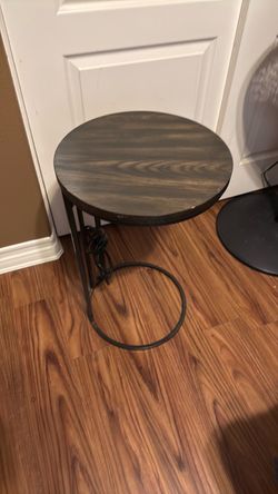Round Side Table