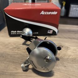 Accurate Turn 400 Star Drag Salt Water Fishing Reel. 