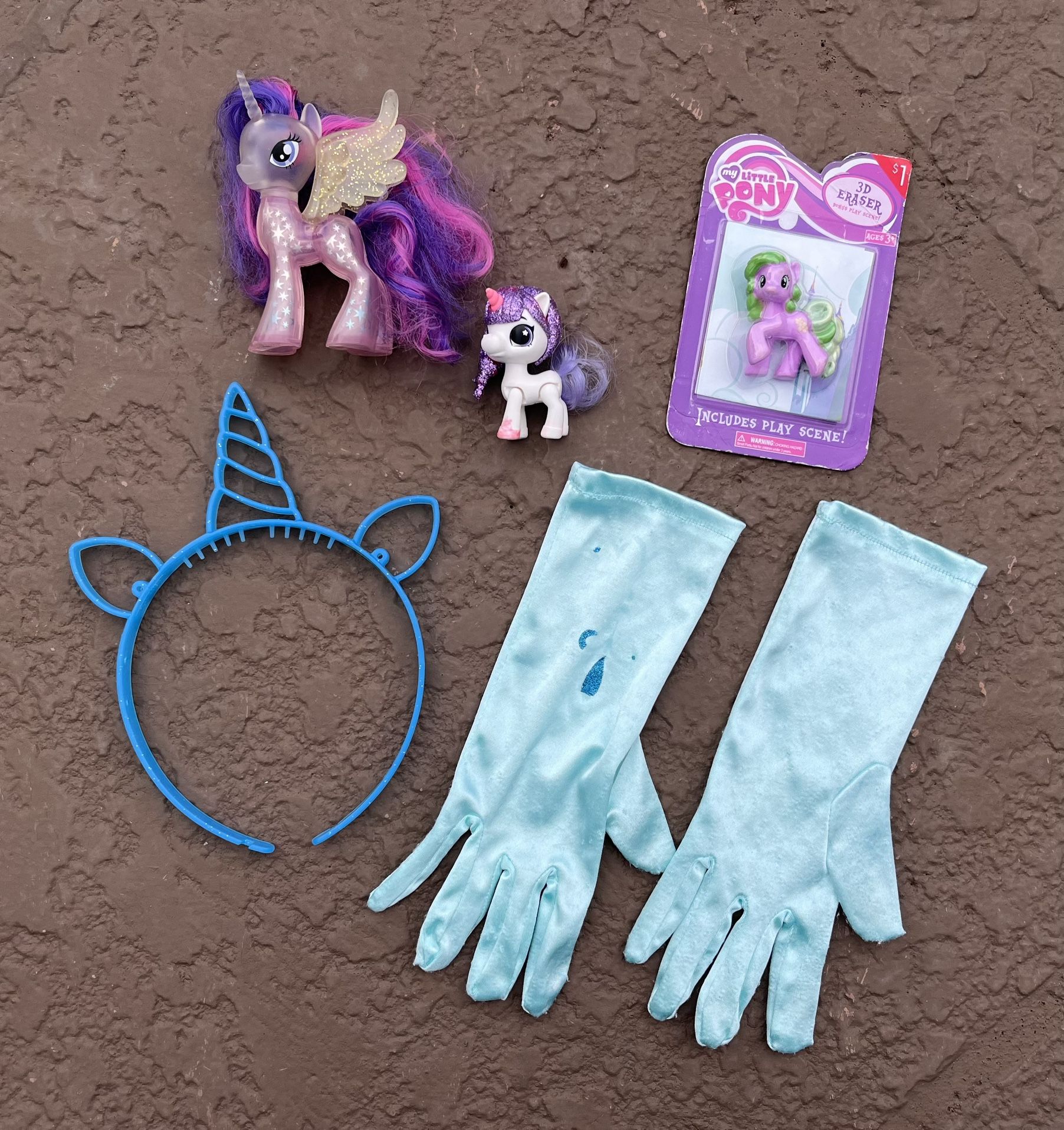 My Little Pony Glitter Celebration ponies, eraser, play scene, headband, gloves