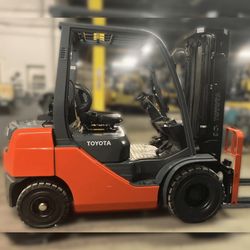 TOYOTA M8 forklift For Sale Pneumatic Tires 