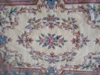 Beautiful Chinese Rug 5x7 In Perfect Clean Condition
