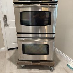 Double Oven And Microwave 