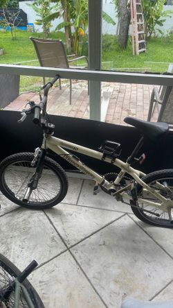 white bmx bike