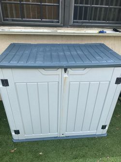 260 Gallon Outdoor Storage Shed / Deck Box - Local Delivery for a Fee - See My Other Items😀