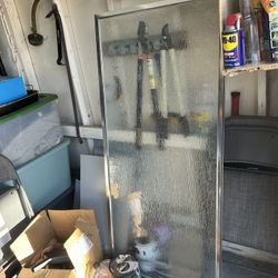 Shower Door And Shower Rail