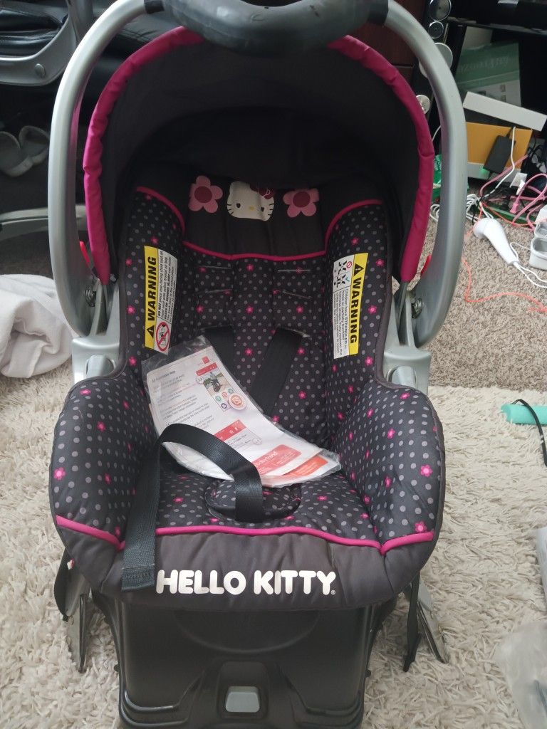 Hello Kitty Infant Carseat