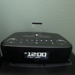 iHome Model iDL44 Lightning Dock Alarm Clock
