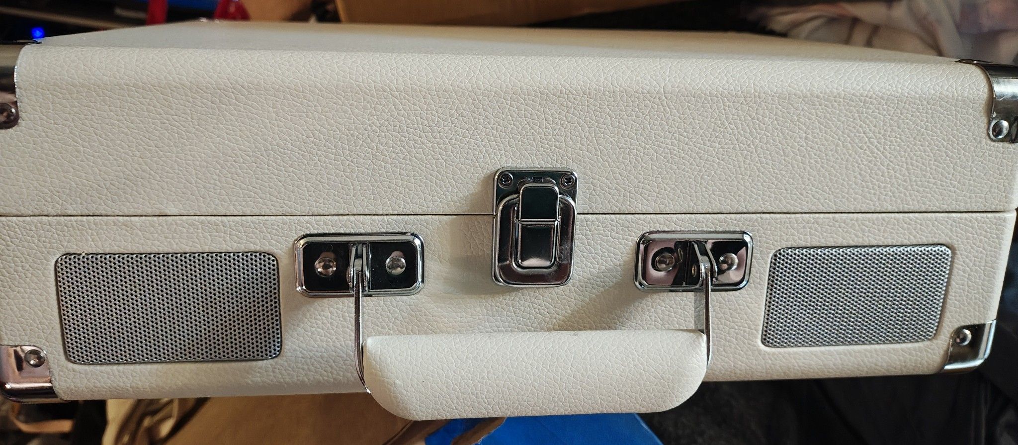 Crosley Cruiser Plus vinyl Record Player /Speakers/Bluetooth 