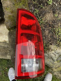 Did he Ram Tail Lights