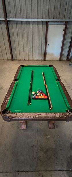 Pool table