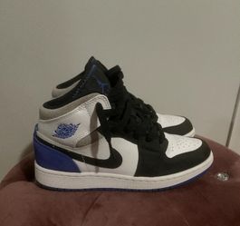 Jordan 1 Mid Size 3.5 