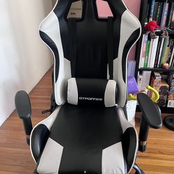 Gaming chair