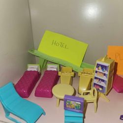 Polly Pocket 2000's Replacment Parts And Furniture 