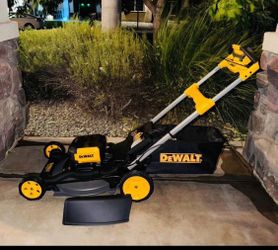 DeWalt 60V MAX 21 in. 60 V Battery Self-Propelled Lawn Mower (Lawn mower only) New !!!!!