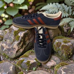 Gazelle in men’s size9.5