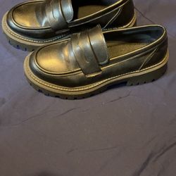 Women’s shoes