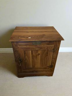 WhiteClad IceBox Night Stand Table