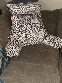 Reading pillow