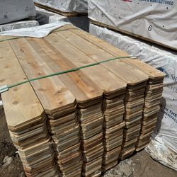 CEDAR DOG EARED FENCE PICKETS PALLET 