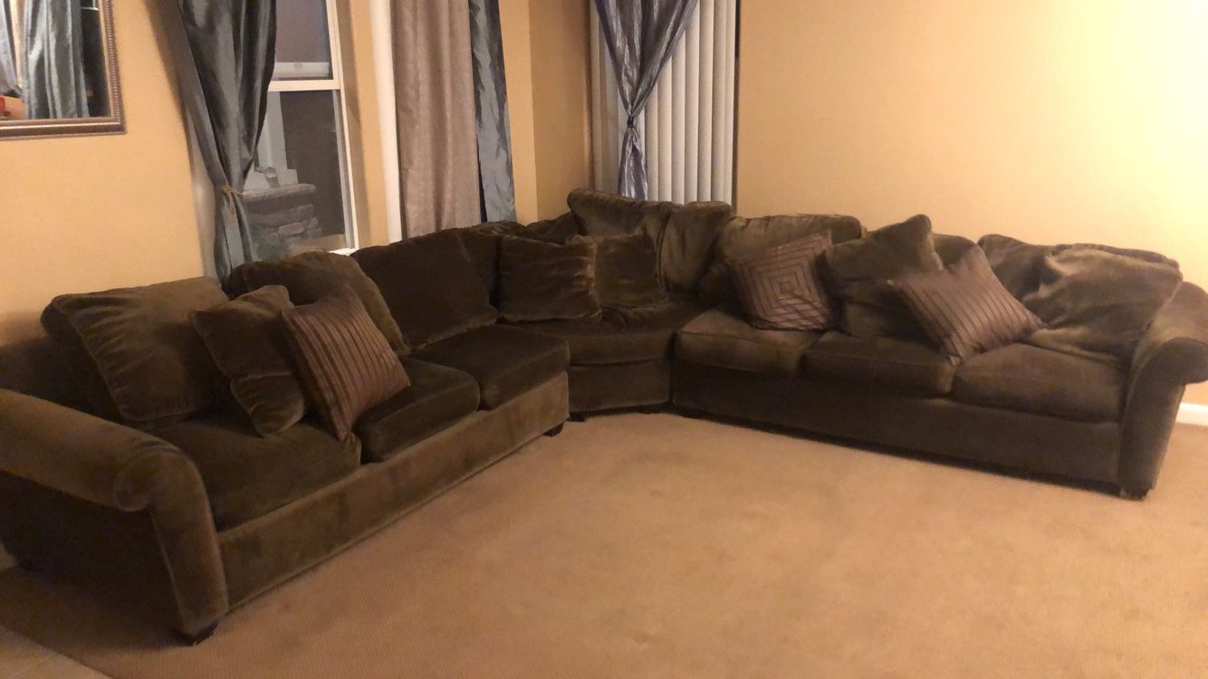 Sectional couch pending pick up Friday