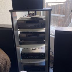 Stereo With Sorround System 