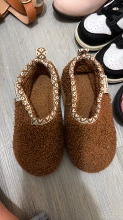 Bear paw slippers 7