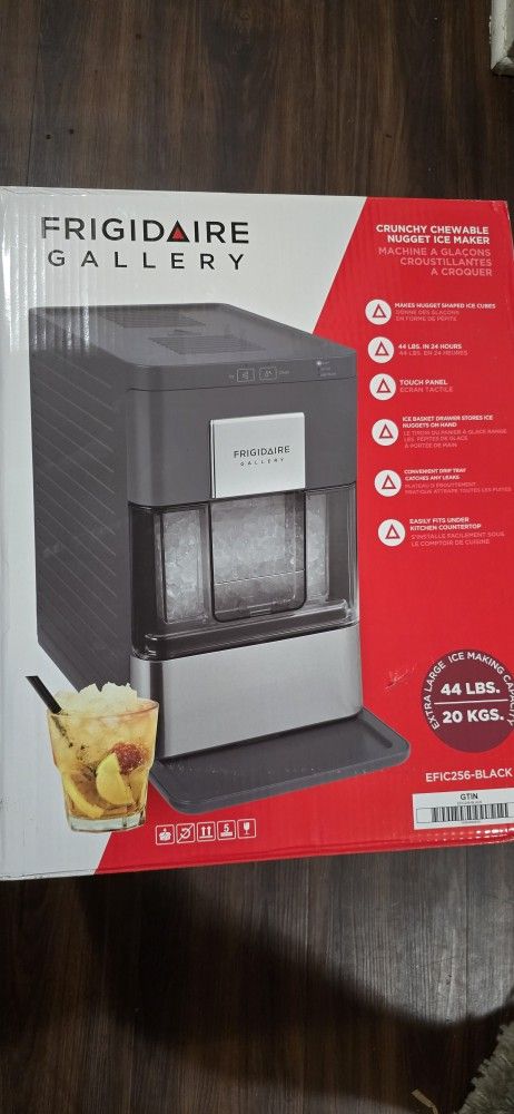 Frigidaire Nugget Ice Maker EFIC256, Countertop Nugget Ice Machine with Transparent Window, Nugget Ice Maker with 44 lbs. Capacity, Auto Self Cleaning