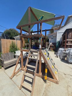 Free playset