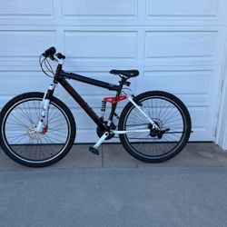 Men’s Genesis V2100
