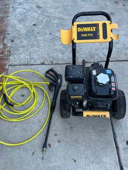DEWALT 3400 PSI PRESSURE WASHER WITH HOSE