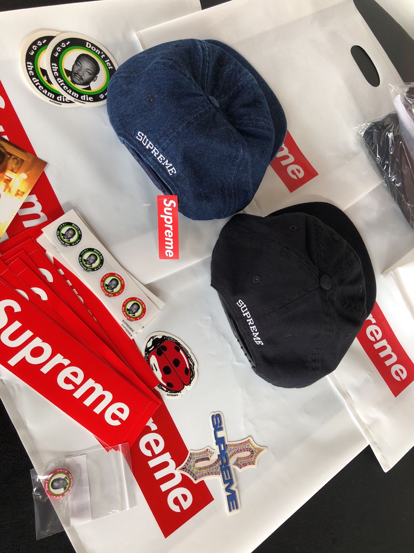 SUPREME FRIENDS & RECYCLE 6-panel for Sale in Cleveland, OH - OfferUp