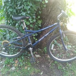 Nice GT 26" aluminum 21 speed mountain bike