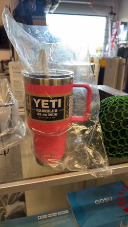 YETI Rambler 35 oz Mug with Straw Lid