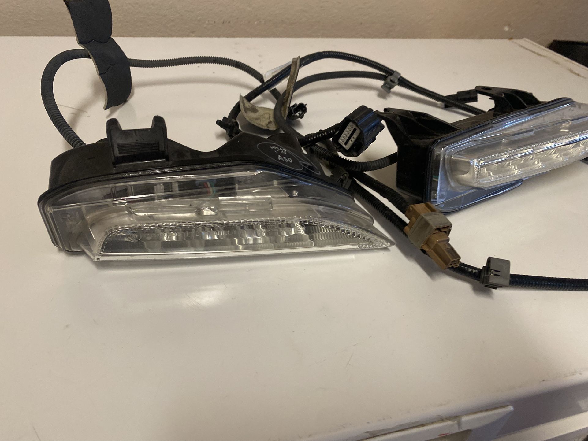 Infiniti Q50 Signal Lamps
