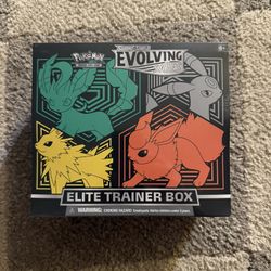 Pokemon Evolving Skies ETB