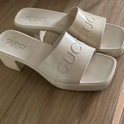 Gucci Sandals 
