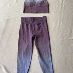 Traje $6.00 Medida L  Salinas Ca.