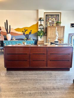 Wood Dresser / MCM / 9 Drawer / Danish-Style Teak / Vintage!
