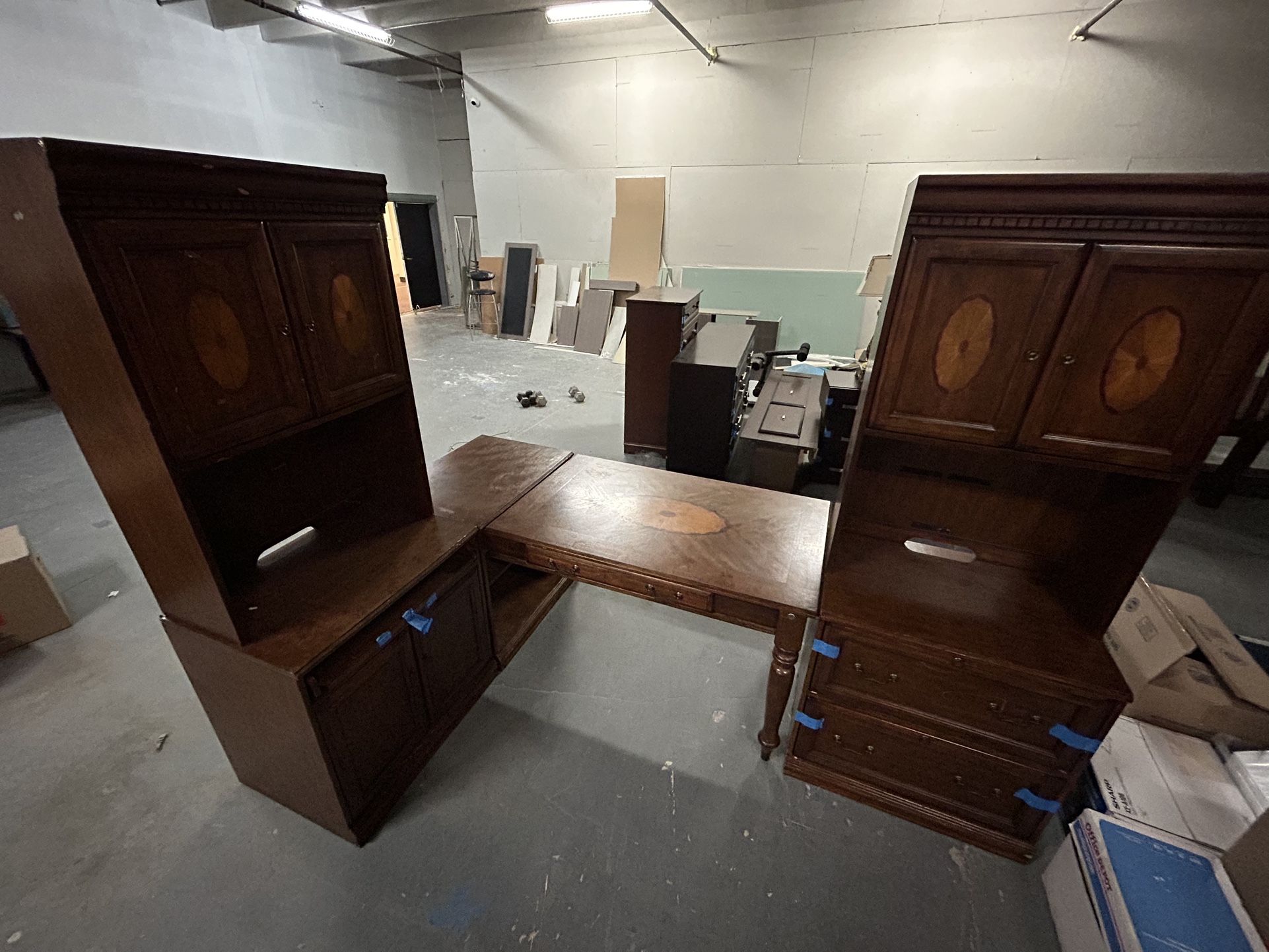 Brown Cherry Wood L-shaped executive desk