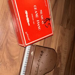 Piano Jewelry Box
