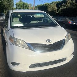 2014 Toyota Sienna