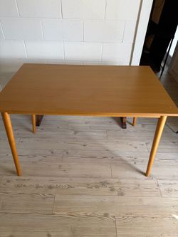 Natural Wood-Look Dining Table / Desk
