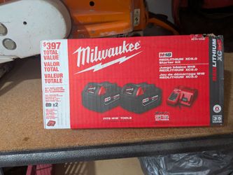2 Milwaukee battery with charger