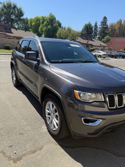 2021 jeep grand Cherokee Laredo
